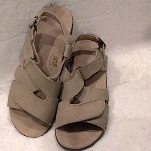 SAS Beige Adjustable Sandals Size 9
